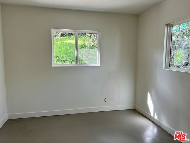 Building Photo - 3417 Chadwick Dr