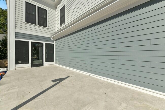 Building Photo - 1180 Great Plain Ave