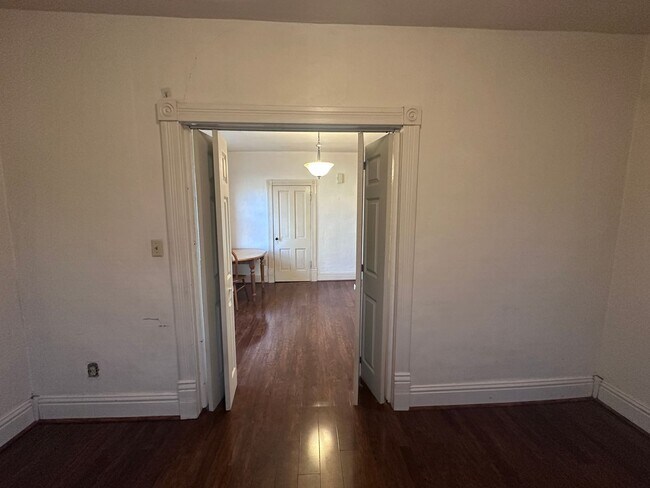 Building Photo - 315 N 2nd Ave