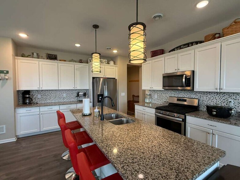Building Photo - 9214 Kaiser Cir NE