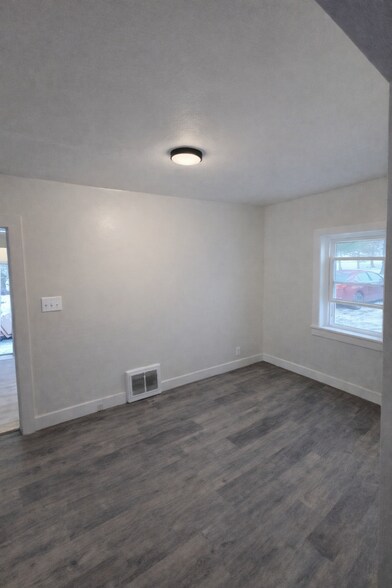 Building Photo - 1462 Grand Ave