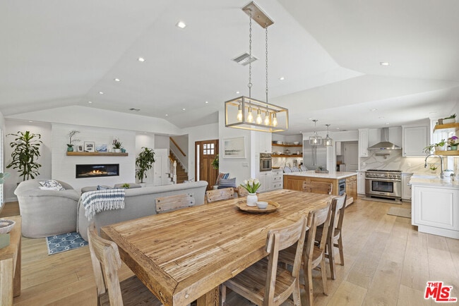 Building Photo - 4551 Wolsey Ct