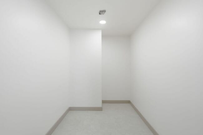 Building Photo - 5460 N Ocean Dr