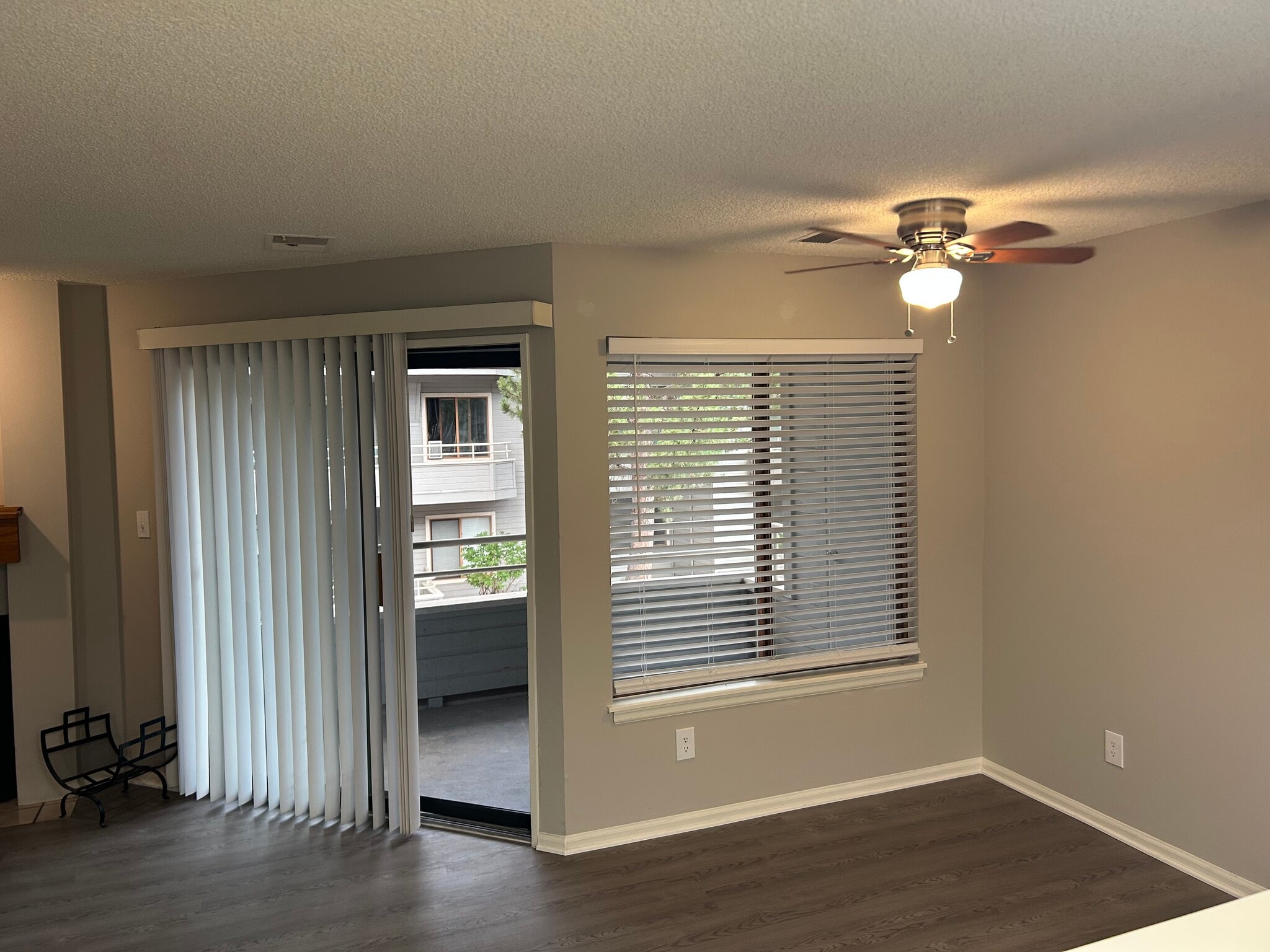 Building Photo - 3686 Iguana Dr