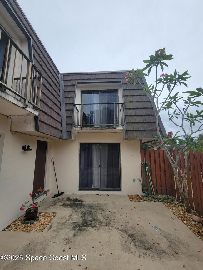 Building Photo - 2313 Vista Oaks Cir NE