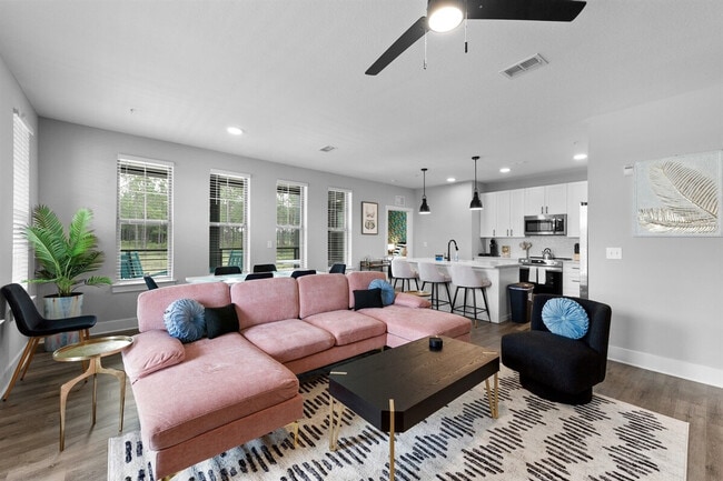 Building Photo - 11830 Buckfield Cir