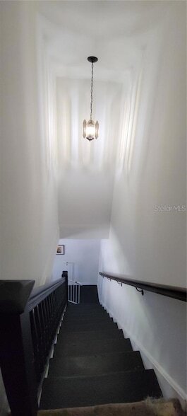 Building Photo - 416 W Howry Ave