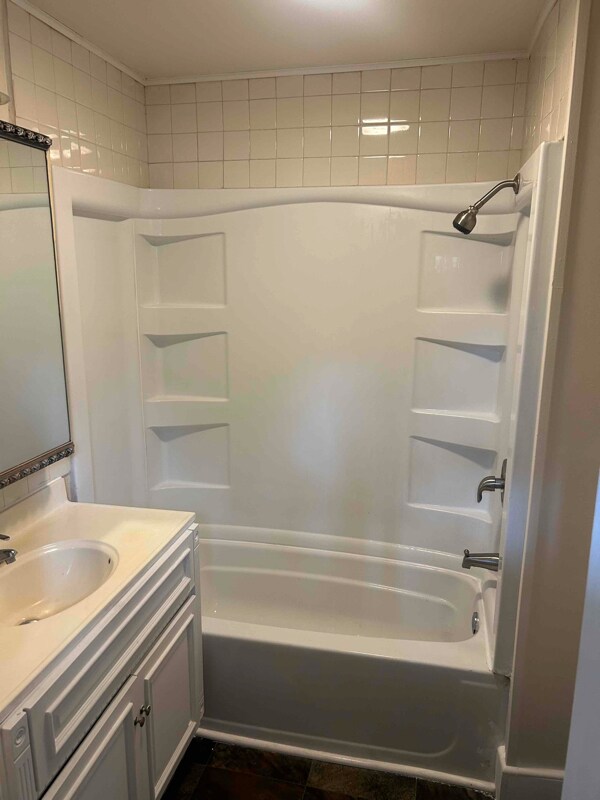 Building Photo - 1047 Penn St