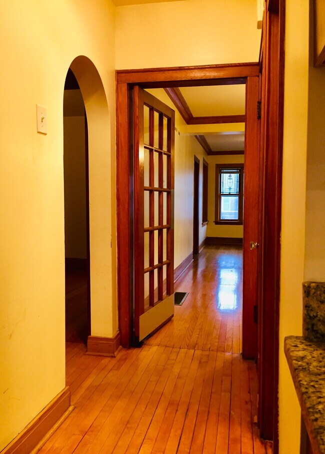 Building Photo - 1924 Kenilworth Ave