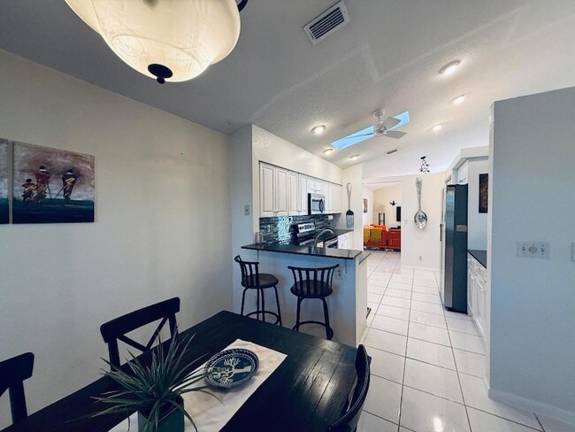 Building Photo - 7759 Great Glen Cir