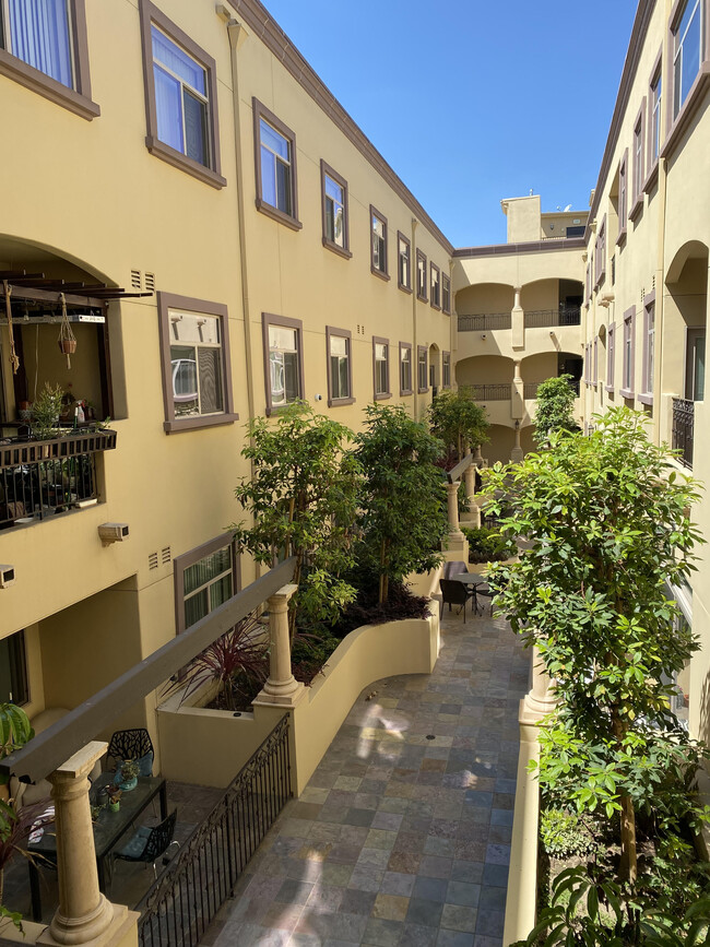 Courtyard - 10950 Bloomfield St