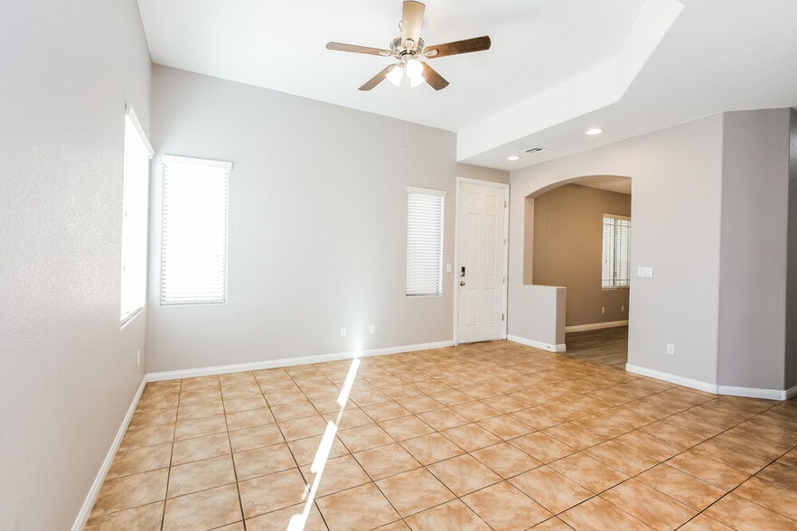 Building Photo - 6553 Raven Hall St