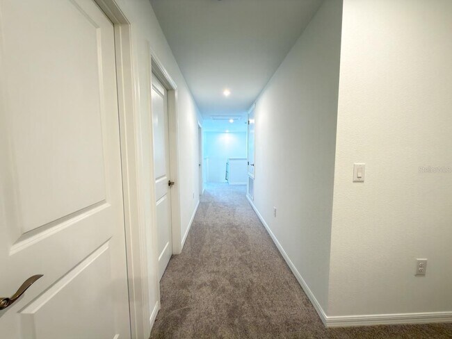 Building Photo - 1327 Normandy Dr