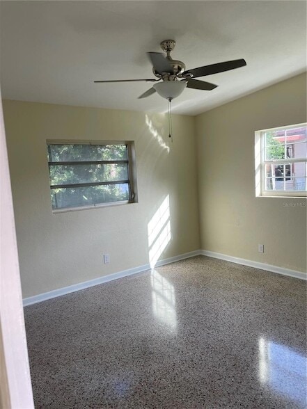 Building Photo - 2118 Lake Christie Dr