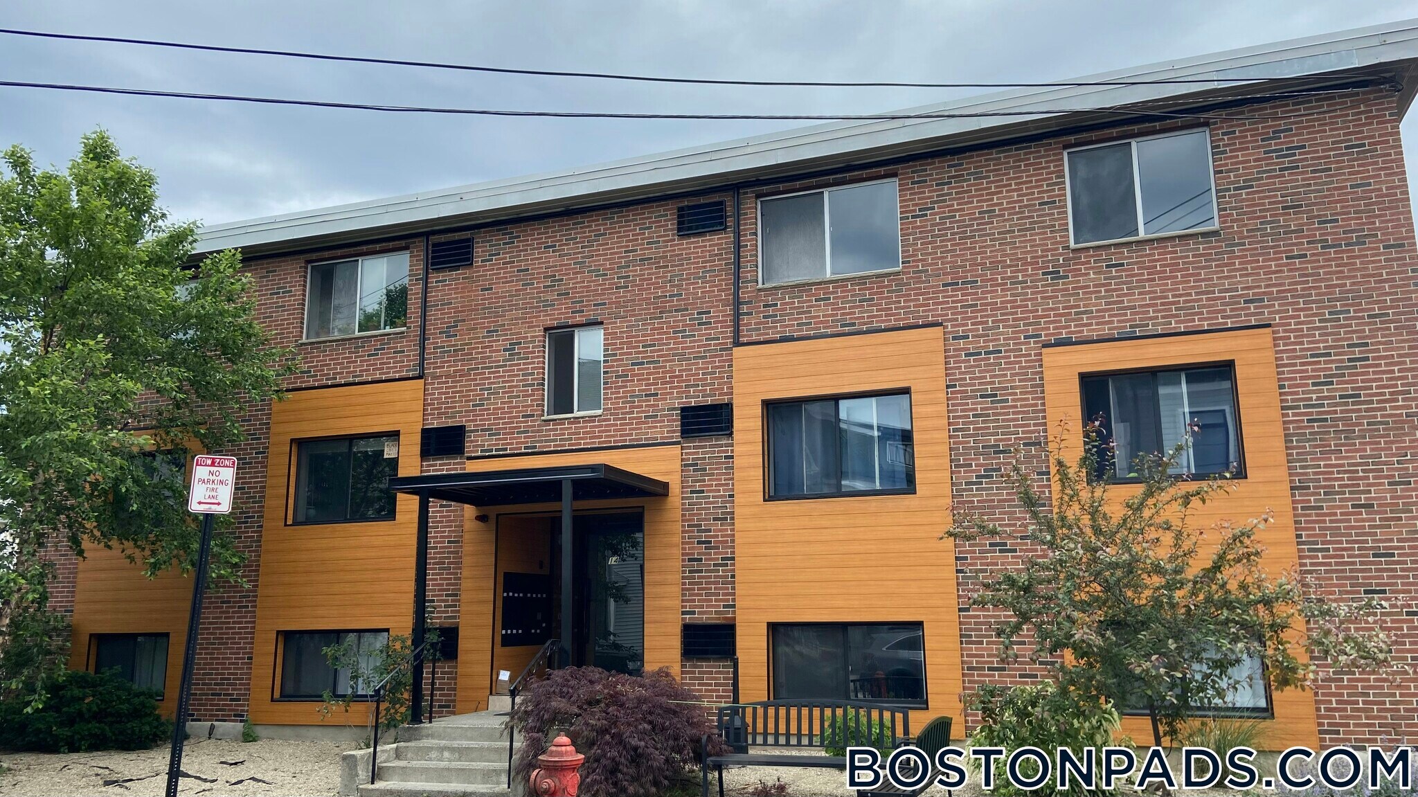 Building Photo - 14 Murdock St