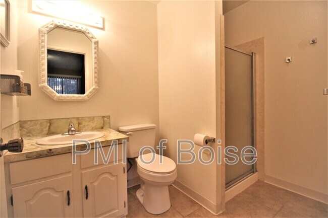 Building Photo - 7201 W Amity Rd