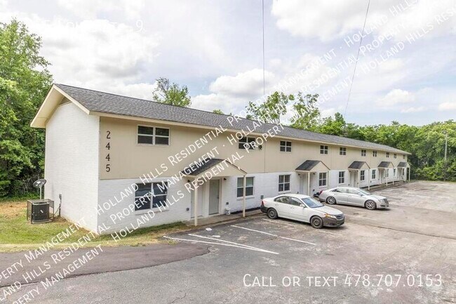 Primary Photo - 2445 Lowe St