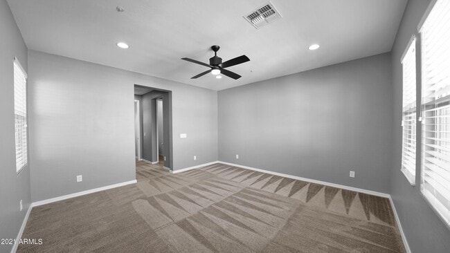 Building Photo - 2354 W Gloria Ln