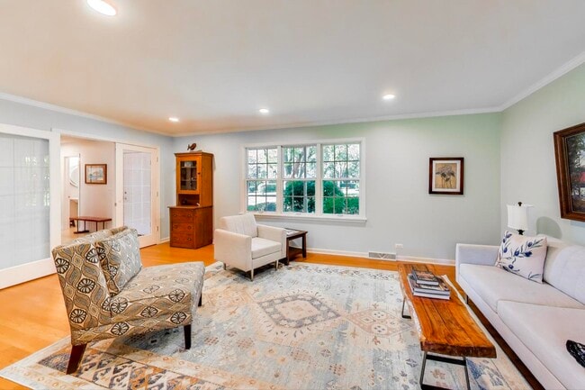 Building Photo - 21301 N Woodland Ave