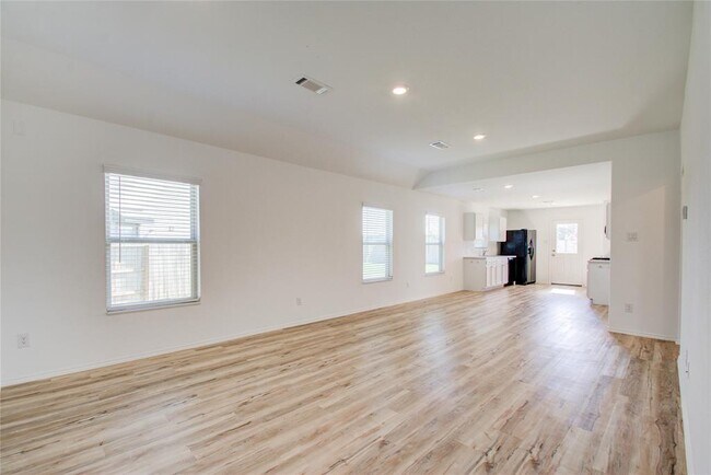 Building Photo - 5200 Elrington Vly Ln