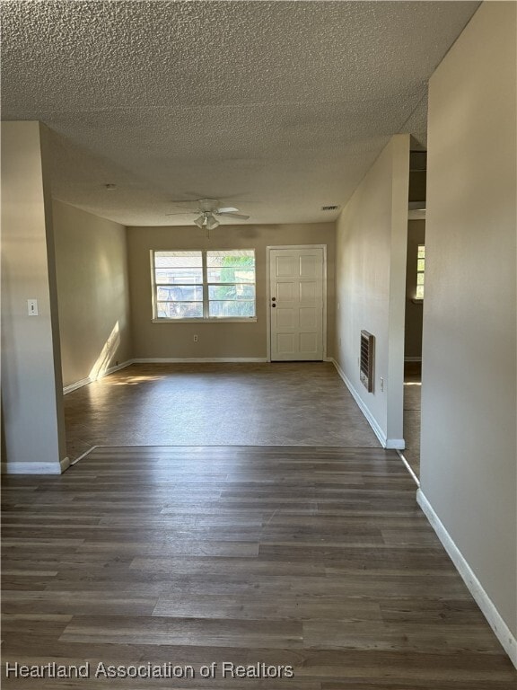 Building Photo - 1442 N Melrose Dr