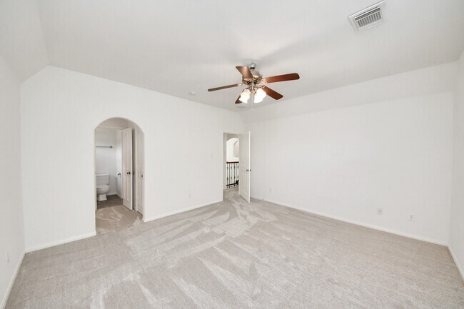 Building Photo - 3811 Parkside Dr