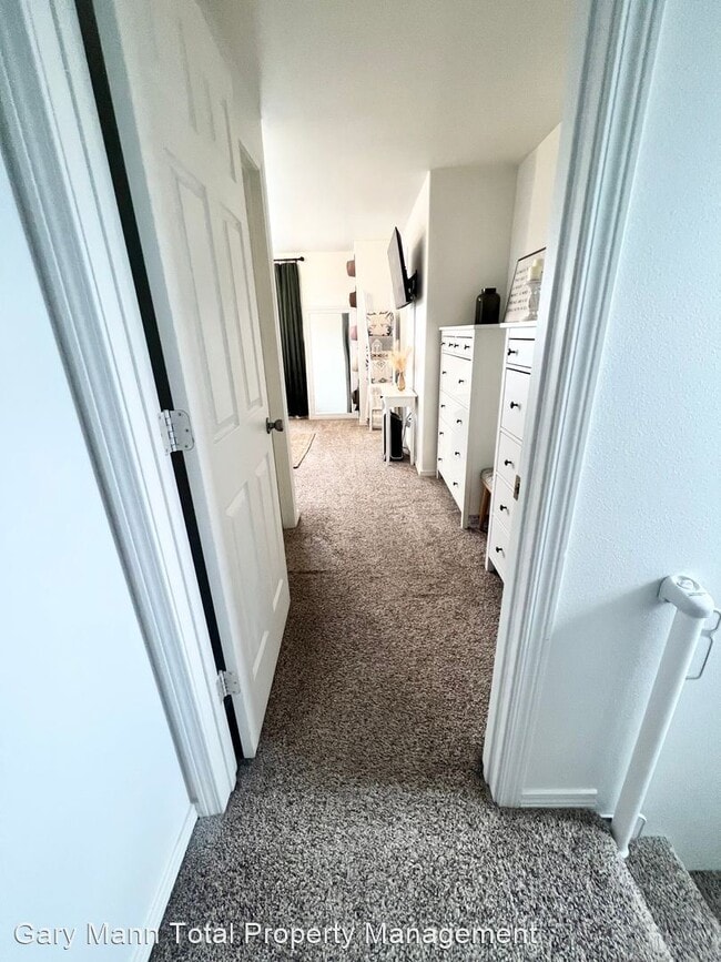 Building Photo - 3 br, 2.5 bath House - 714 N Penrose St