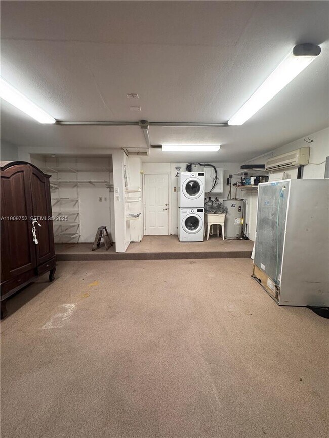 Building Photo - 17910 SW 137th Ct