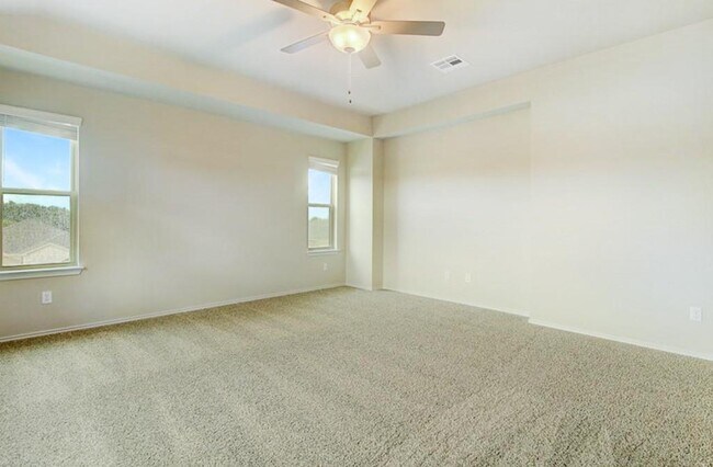 Building Photo - 3453 Pauling Loop