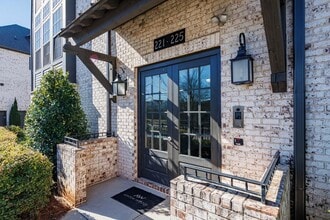 Building Photo - 225 Britten Pass