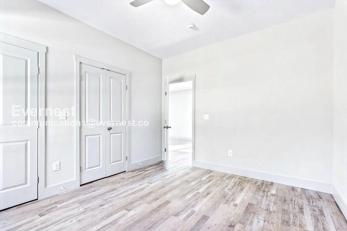 Building Photo - 1617 Roanoke Ave