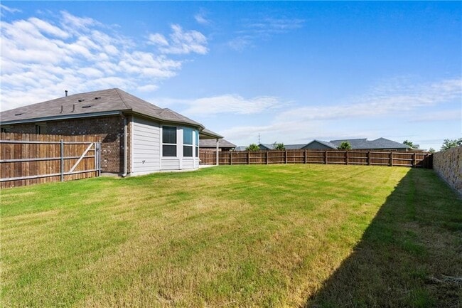 Building Photo - 1016 McCormick Cv