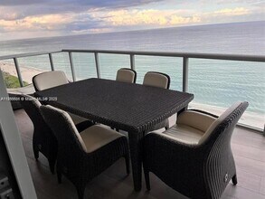 Building Photo - 17121 Collins Ave