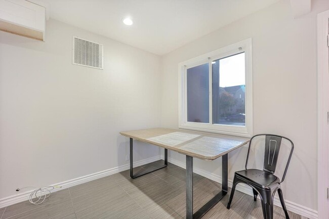 Building Photo - 4719 Snead Dr