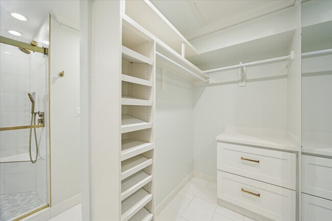 Building Photo - 1201 McDuffie St