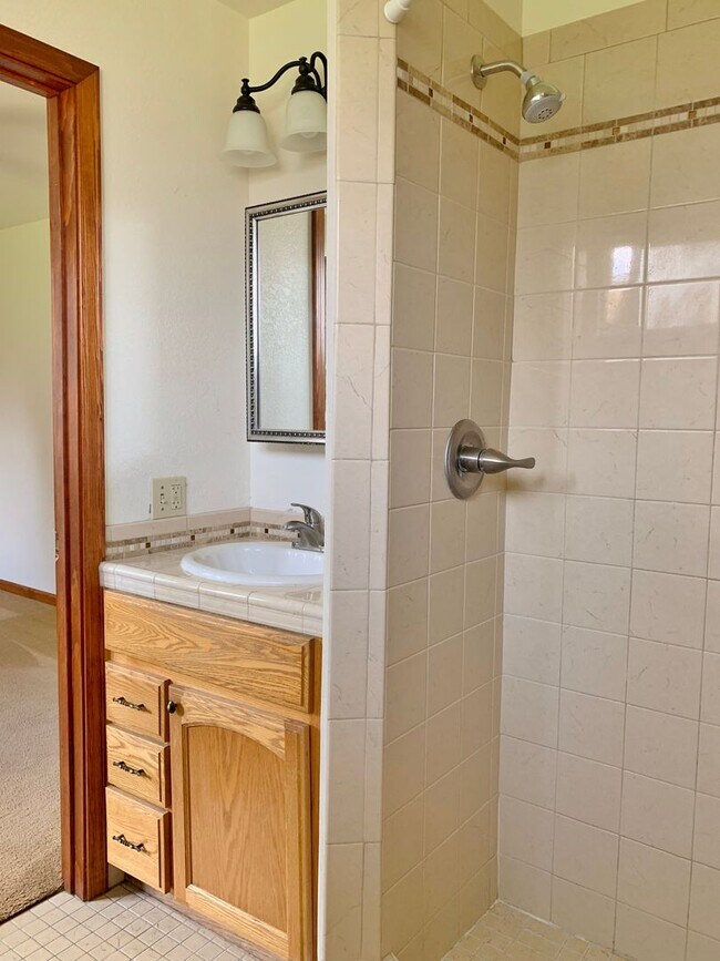 Building Photo - 1691 Albion Ct