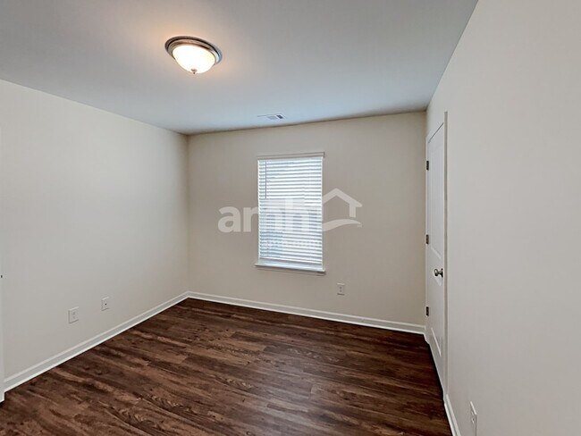 Building Photo - 142 Cheatham Hill Ln