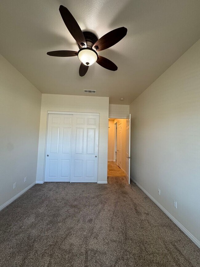 Building Photo - 55 + Community of Sun City Del Webb in App...