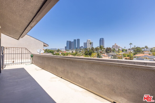 Building Photo - 2324 S Beverly Glen Blvd