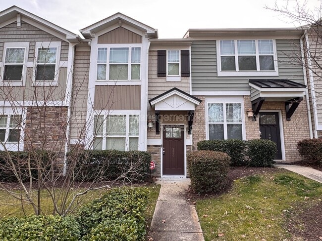 Building Photo - 330 Carthage Ct