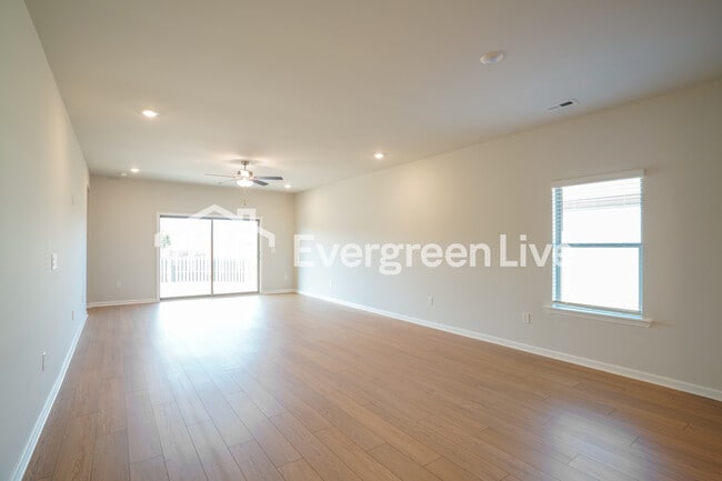 Building Photo - 228 Exeter St