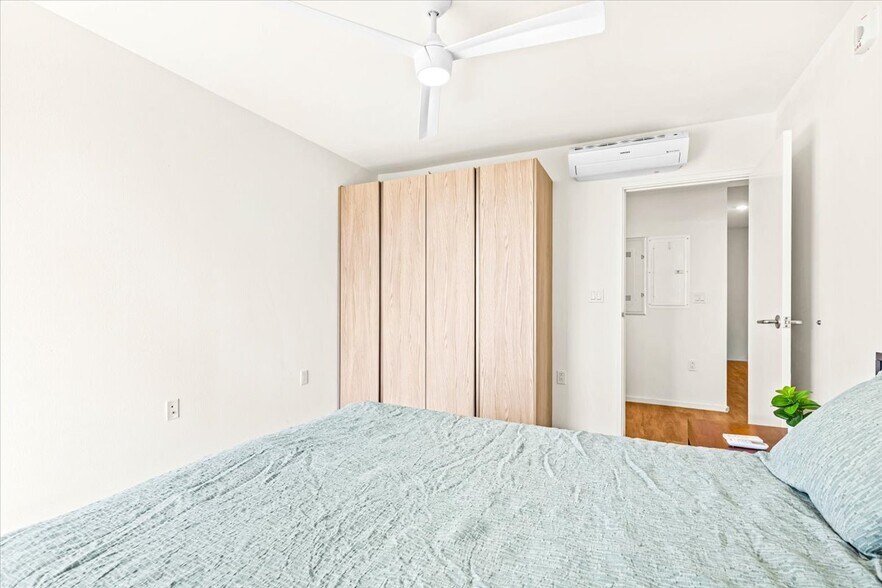 Building Photo - 1631 Kapiolani Blvd