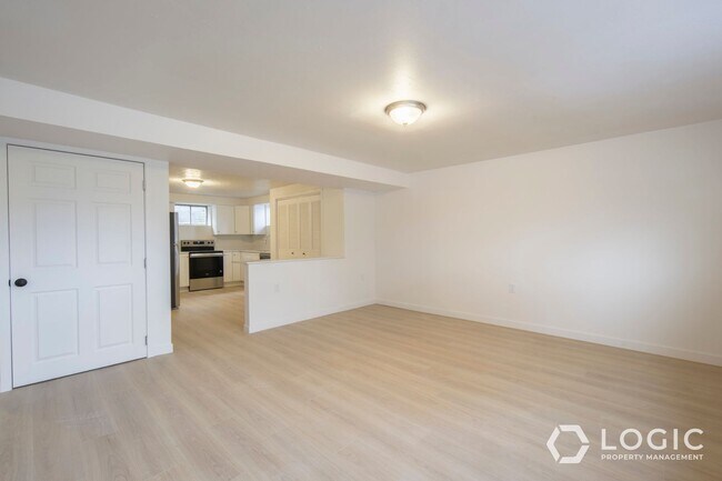 Building Photo - 3151 Quincy Ave