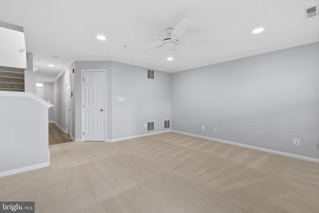 Building Photo - 351 Livermore Ln
