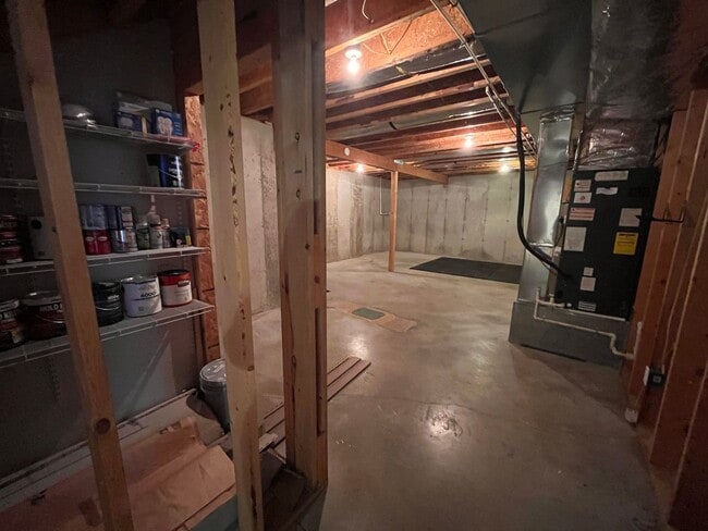 Building Photo - LARGE 4/3 with so much to offer! Waynesville School District