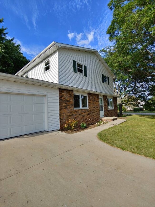 Primary Photo - 3656 Glenhaven Ln