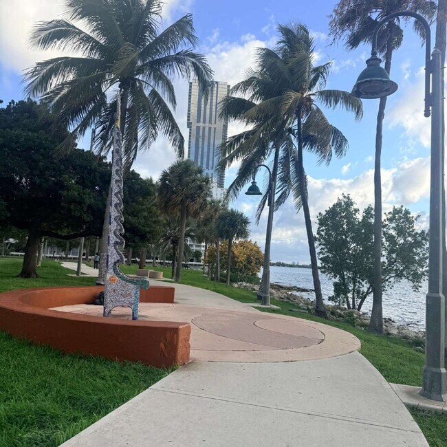 Building Photo - Luxury Waterfront Condo at The Grand – Miami's Premier Arts & Entertainment District
