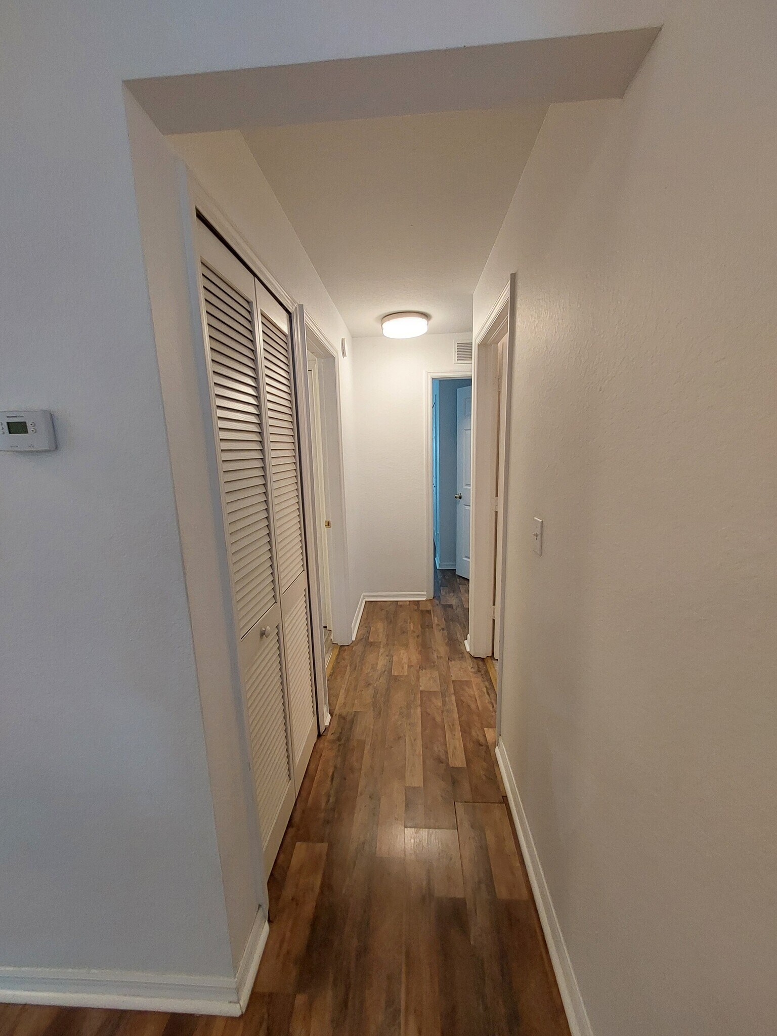 HALL TO BDRMS - 557 Windermere Dr