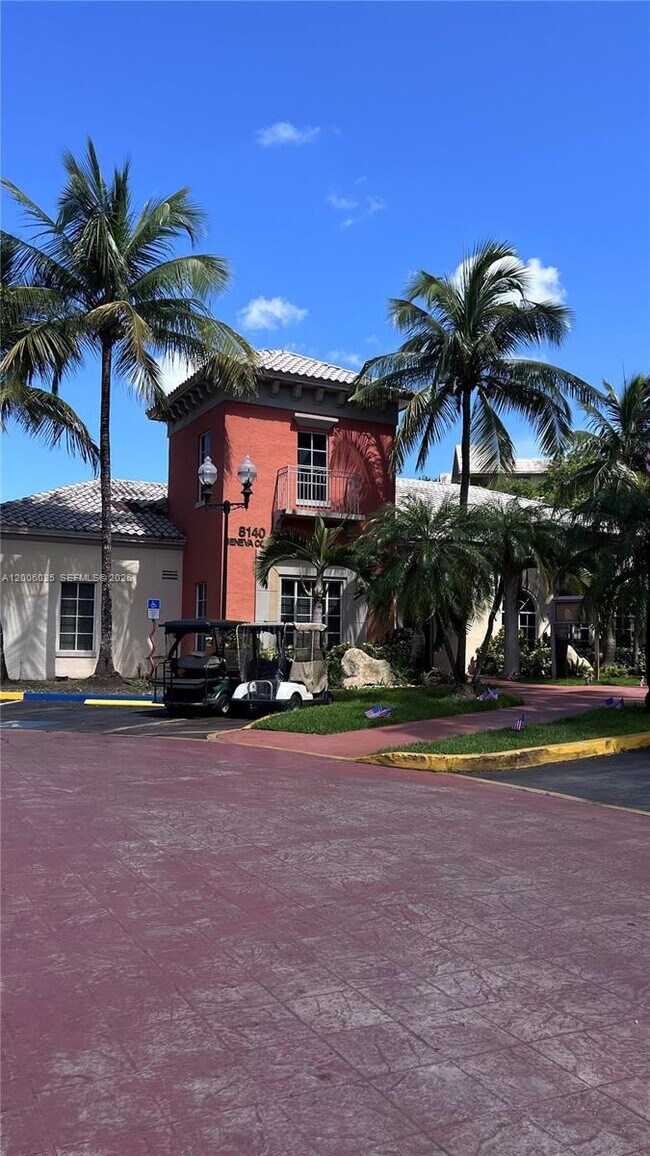 Building Photo - 8290 Lake Dr