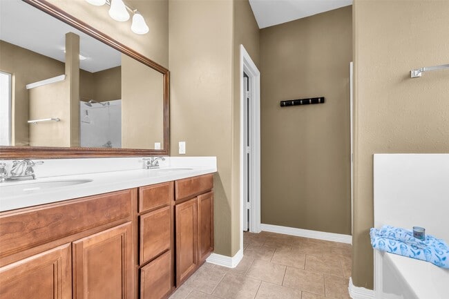 Building Photo - 3643 Rocky Ledge Ln